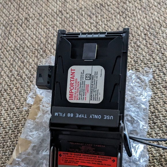 Vintage Polaroid Cold Clip 203 Land Camera Square Shooter Photography - Picture 3 of 8